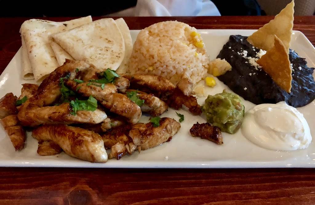El Sarape Mexican Cuisine and Tequila Bar | restaurant | 970 Dekalb Pike, Blue Bell, PA 19422, USA | 6102399466 OR +1 610-239-9466