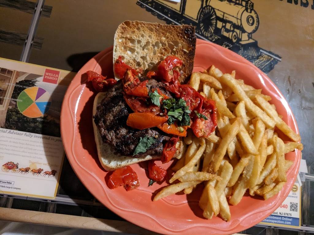The Iron Horse Restaurant | cafe | 2018, 20 Washington Ave, Westwood, NJ 07675, USA | 2016669682 OR +1 201-666-9682