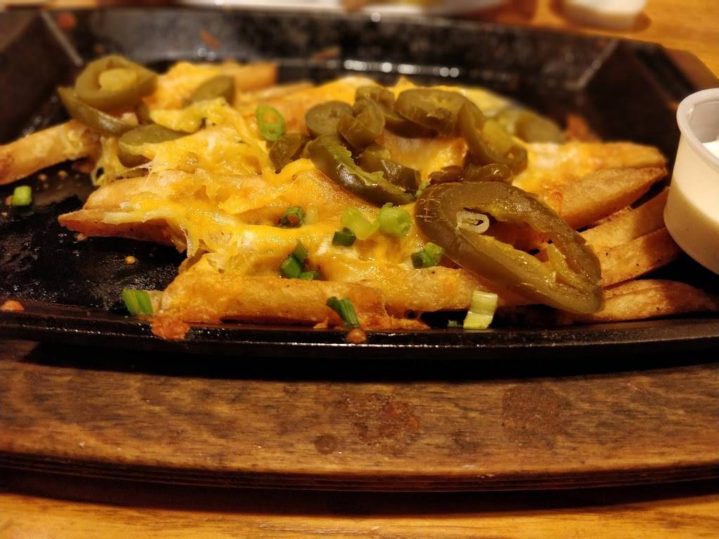 Chilis Grill & Bar | restaurant | 2727 S, US 77 Bypass, Kingsville, TX 78363, USA | 3615923840 OR +1 361-592-3840
