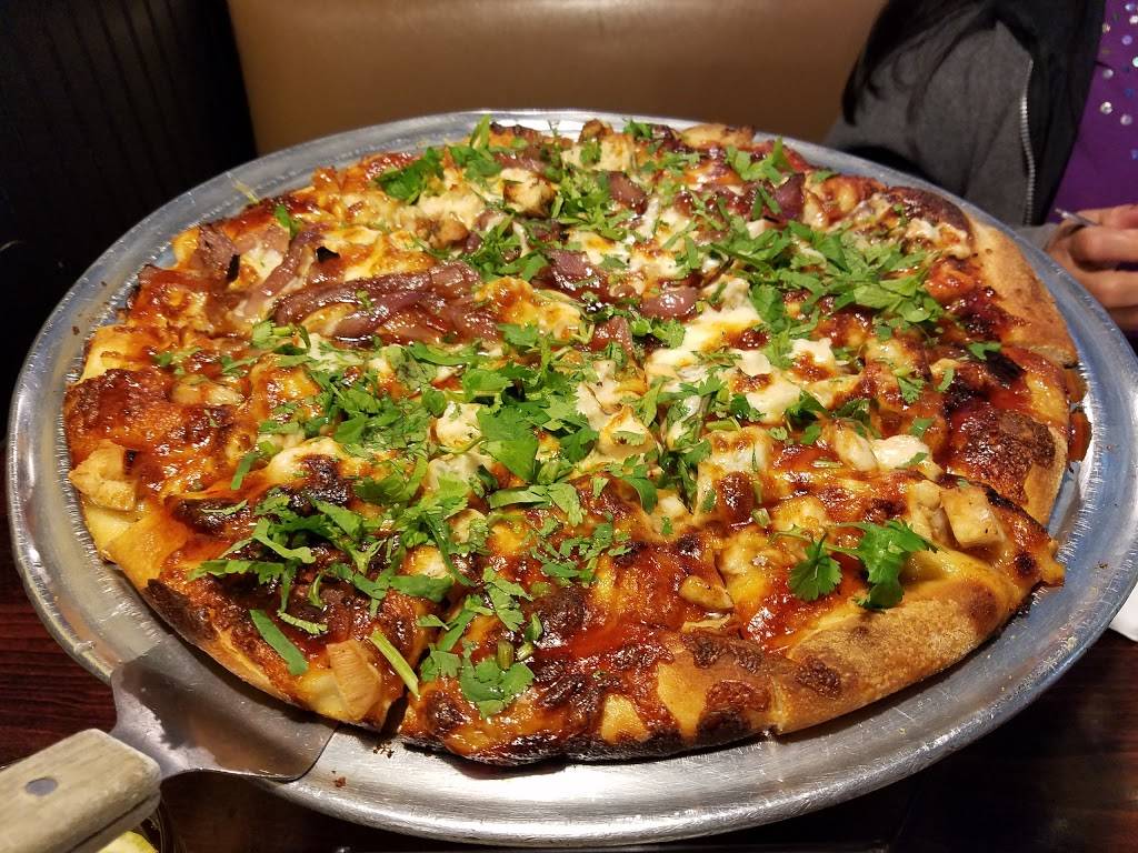 conformidad secundario Federal Niko's Pizzeria - Meal delivery | 399 W 6th St, San Pedro, CA 90731, USA