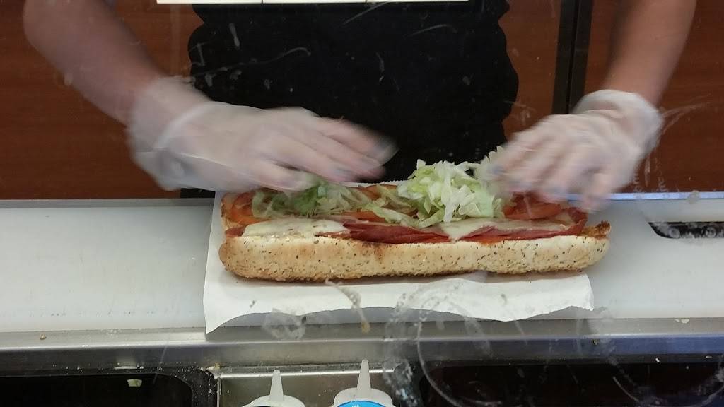 Subway | meal takeaway | 905 Rd B, Henderson, NE 68371, USA | 4027235470 OR +1 402-723-5470