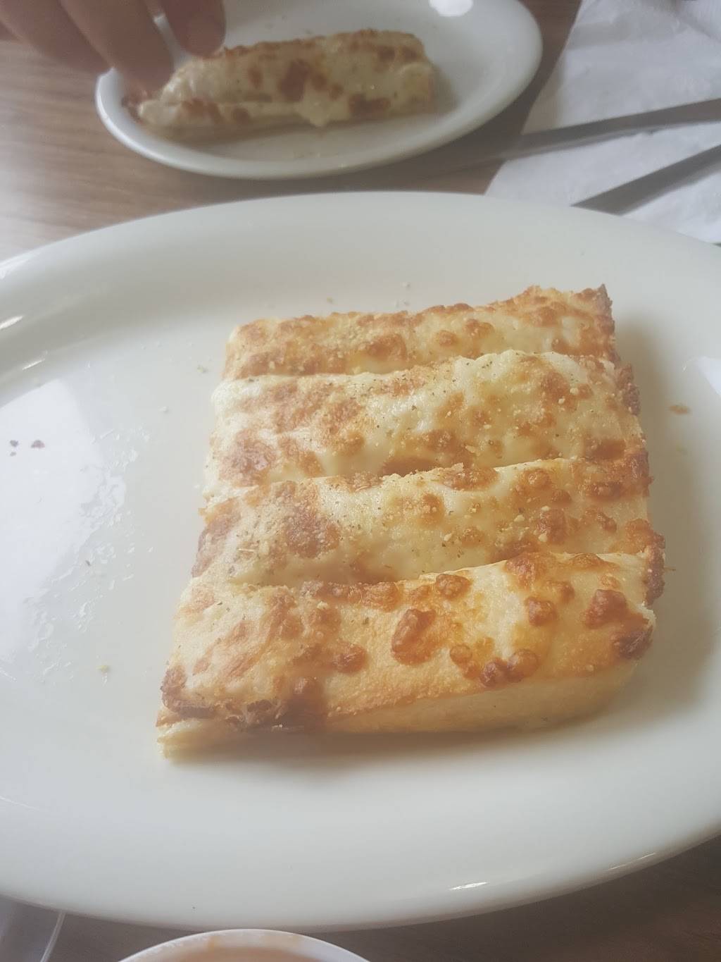 Pizza Hut | meal takeaway | 801 19th St, Hondo, TX 78861, USA | 8304263391 OR +1 830-426-3391