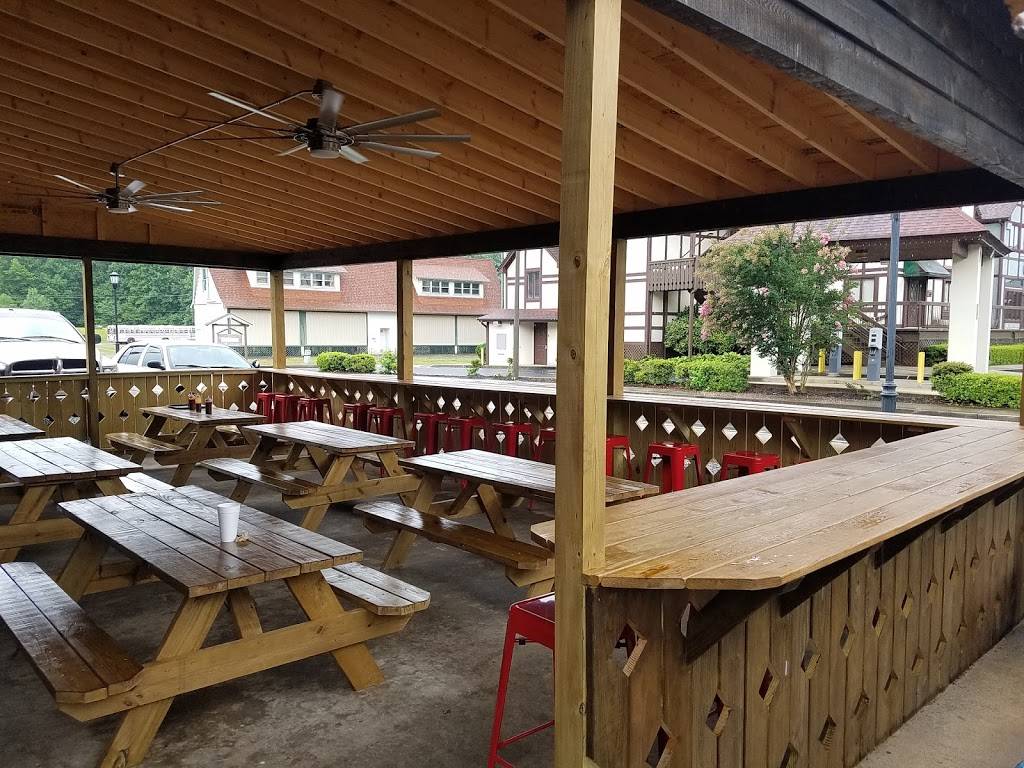 North Georgia Bar-B-Q | restaurant | 663 Edelweiss Strasse, Helen, GA 30545, USA | 7068785753 OR +1 706-878-5753