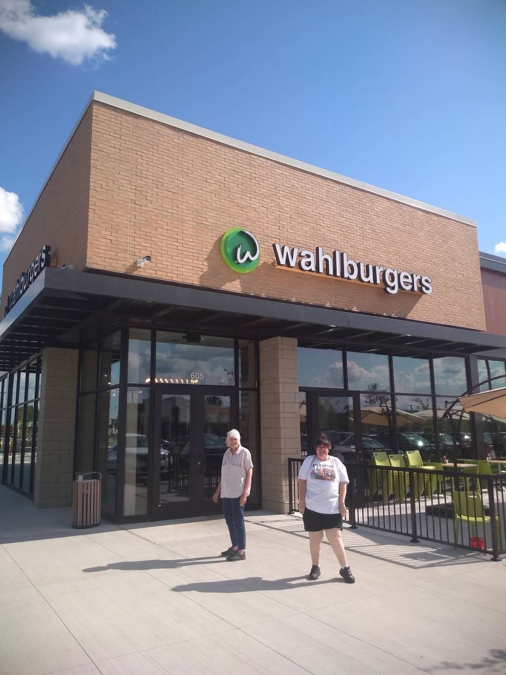 Wahlburgers | 30955 Woodward Ave Suite 605, Royal Oak, MI 48073, USA