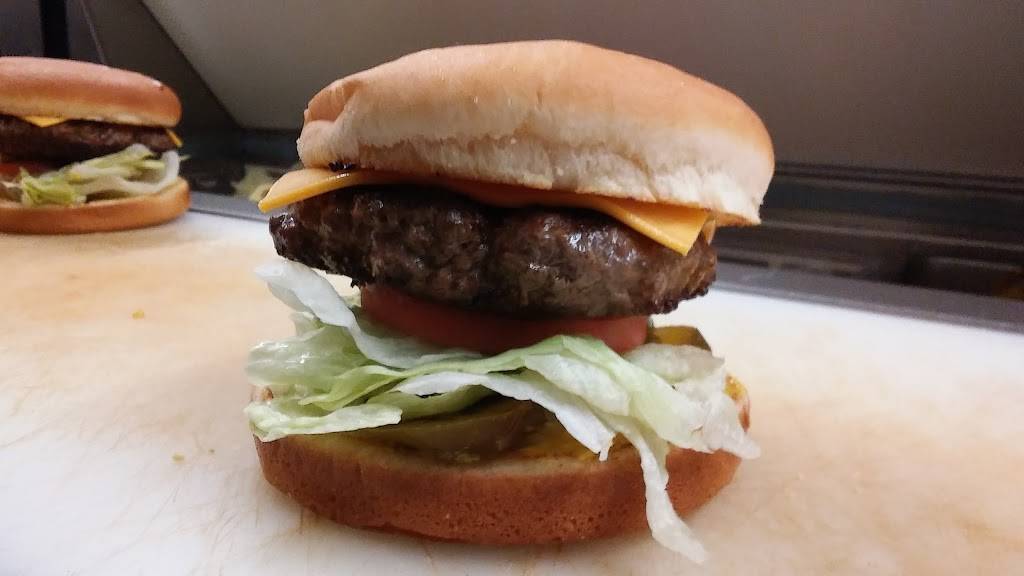 Blue Ribbon Diner | restaurant | 900 E Shawntel Smith Blvd, Muldrow, OK 74948, USA | 9184277909 OR +1 918-427-7909