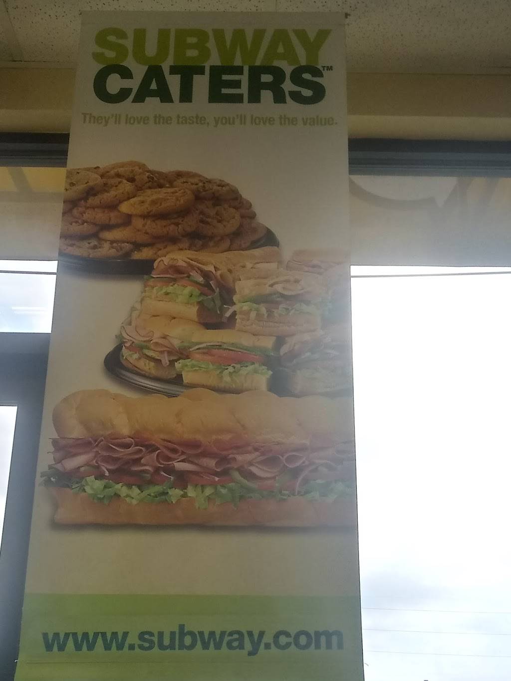 Subway | meal takeaway | 3015 N Broadway, Pittsburg, KS 66762, USA | 6202314222 OR +1 620-231-4222