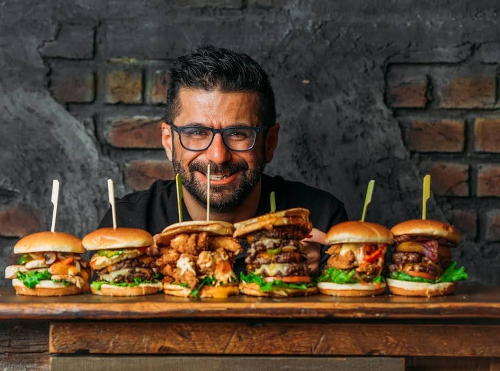 Ozzys Burgers Vaughan | restaurant | 3175 Rutherford Rd Unit 32, Concord, ON L4K 5Y6, Canada | 9055977983 OR +1 905-597-7983