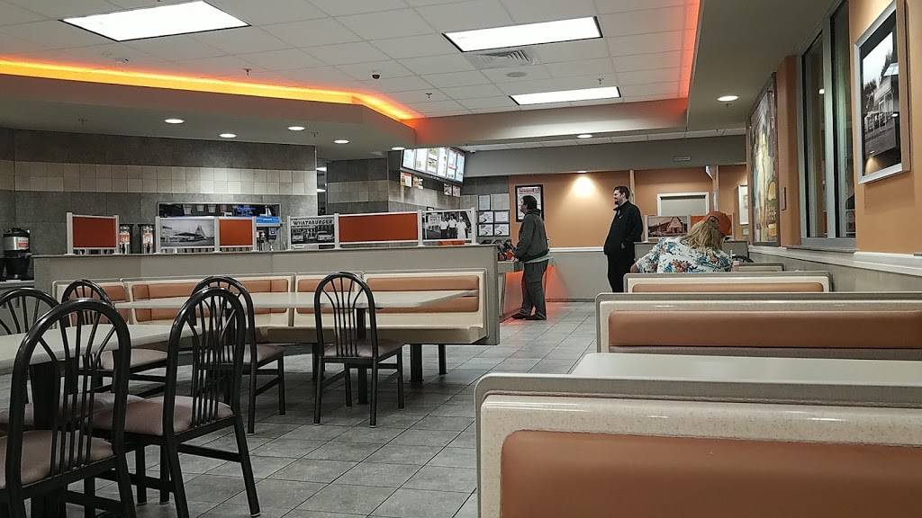 Whataburger | restaurant | 1700 N, I-35, Gainesville, TX 76240, USA | 9406680984 OR +1 940-668-0984