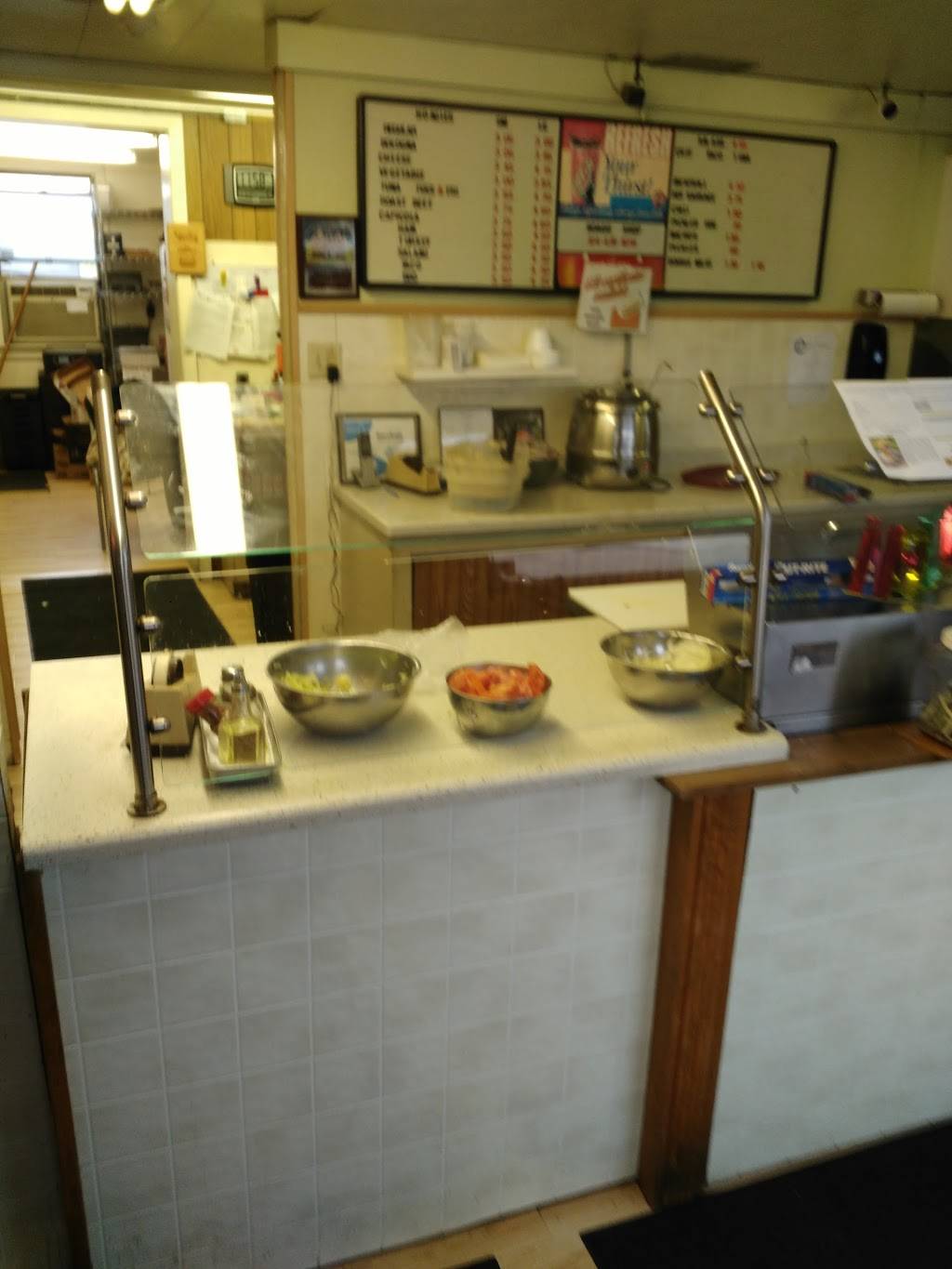 Hoagie Shop | meal takeaway | 206 18th St, North Apollo, PA 15673, USA | 7244784014 OR +1 724-478-4014