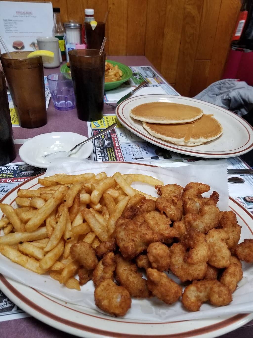 Lindy's Restaurant 161 S Wellwood Ave, Lindenhurst, NY 11757, USA