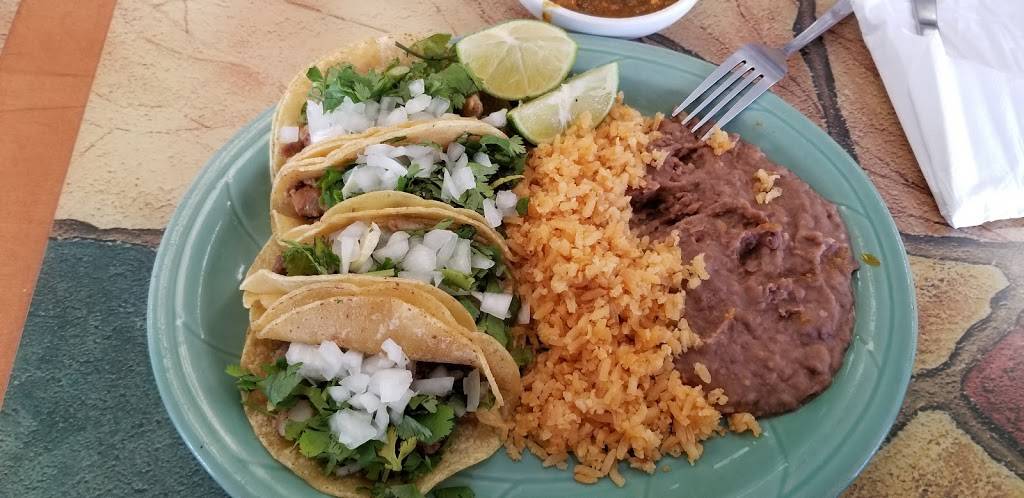 Tres Betos Taqueria | restaurant | 2418 NE 28th St, Fort Worth, TX 76106, USA | 8176241250 OR +1 817-624-1250
