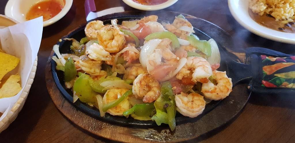 La Terraza | restaurant | 516 N Berkeley Blvd, Goldsboro, NC 27534, USA | 9199888006 OR +1 919-988-8006