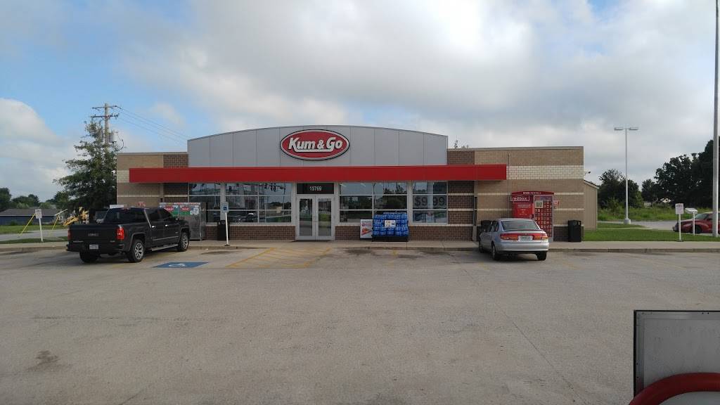 Kum & Go | meal takeaway | 15679 Kodiak Rd, Neosho, MO 64850, USA | 4174552154 OR +1 417-455-2154