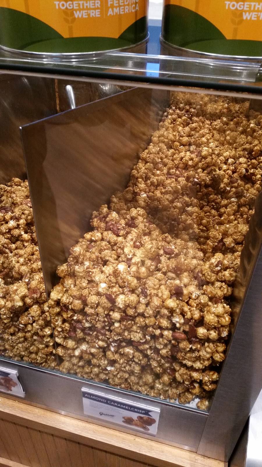 Garrett Popcorn Shops | meal takeaway | Fashion Centre at Pentagon City, 1100 S Hayes St, Arlington, VA 22202, USA | 8884767267 OR +1 888-476-7267