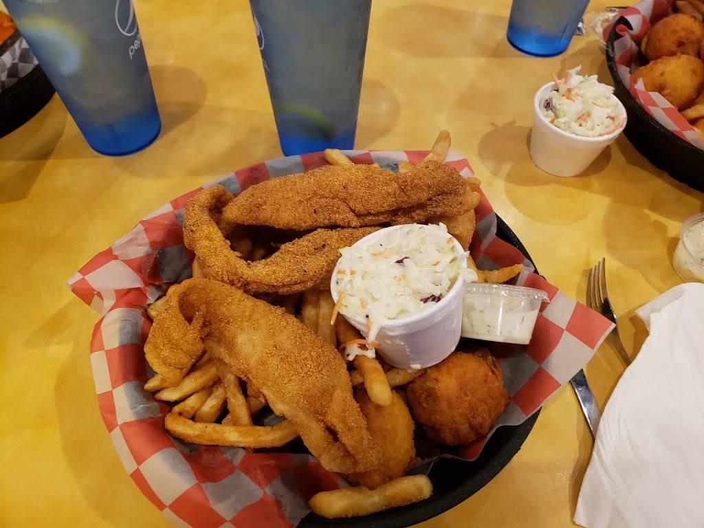 Flat Creek Restaurant | restaurant | 7847 MO-173, Cape Fair, MO 65624, USA | 4175384802 OR +1 417-538-4802