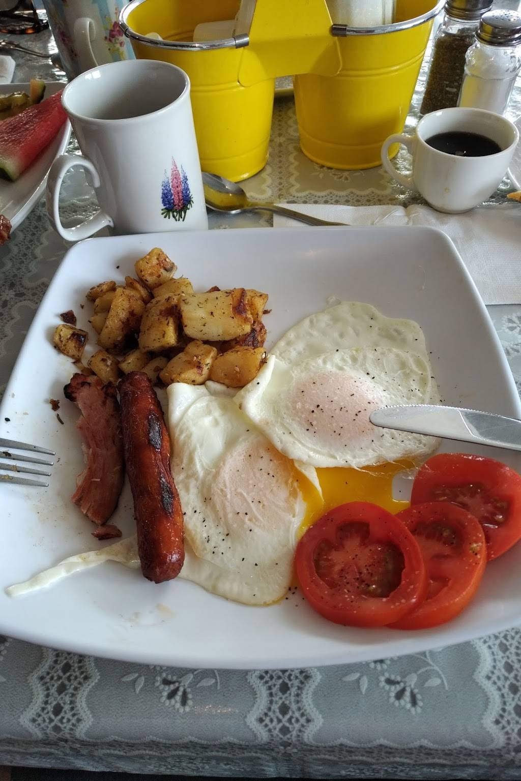 Resto La Maisonnée | restaurant | 2191 Rte Marie-Victorin, Varennes, QC J3X 1R4, Canada | 4506526226 OR +1 450-652-6226