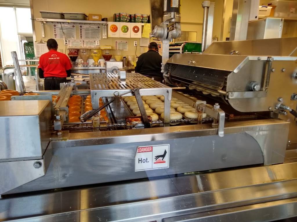 Krispy Kreme | bakery | 5020 Buckeystown Pike, Frederick, MD 21704, USA | 2408155271 OR +1 240-815-5271