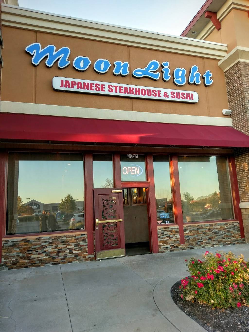 Moon Light Japanese Steak House & Sushi 8634 N Boardwalk Ave, Kansas