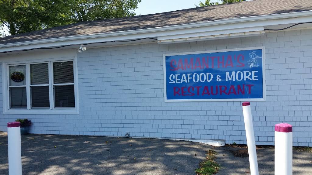 Samantha's Restaurant at Montaup Country Club 500 Anthony Rd