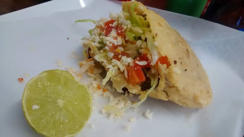 El Jacalito | restaurant | 1225 W 4th St, Sterling, IL 61081, USA | 8156253404 OR +1 815-625-3404