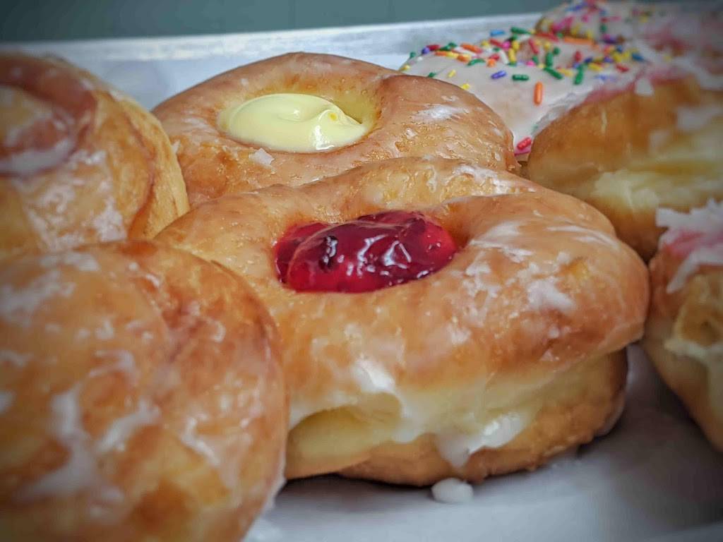 Kingsville Bakery | bakery | 930 E Kleberg Ave, Kingsville, TX 78363, USA | 3615161967 OR +1 361-516-1967