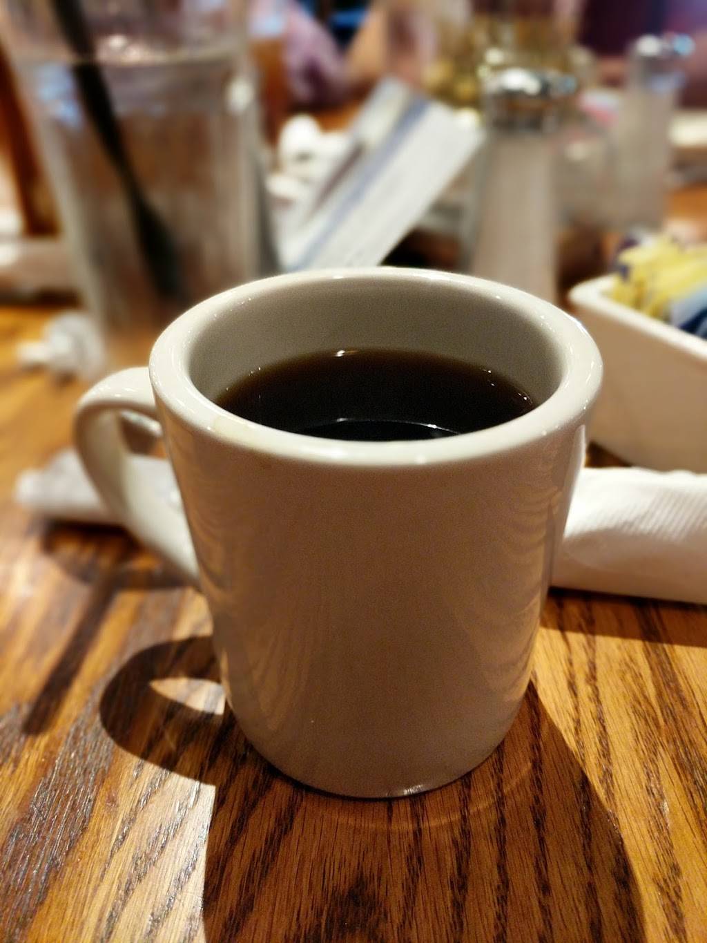 Cracker Barrel Old Country Store | restaurant | 404 Kentucky Dr, Kokomo, IN 46902, USA | 7654533075 OR +1 765-453-3075