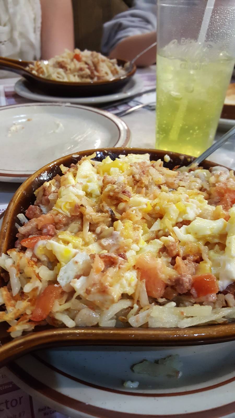 Steam Plant Family Restaurant | restaurant | 123 Meadow St, Belvidere, IL 61008, USA | 8155474155 OR +1 815-547-4155