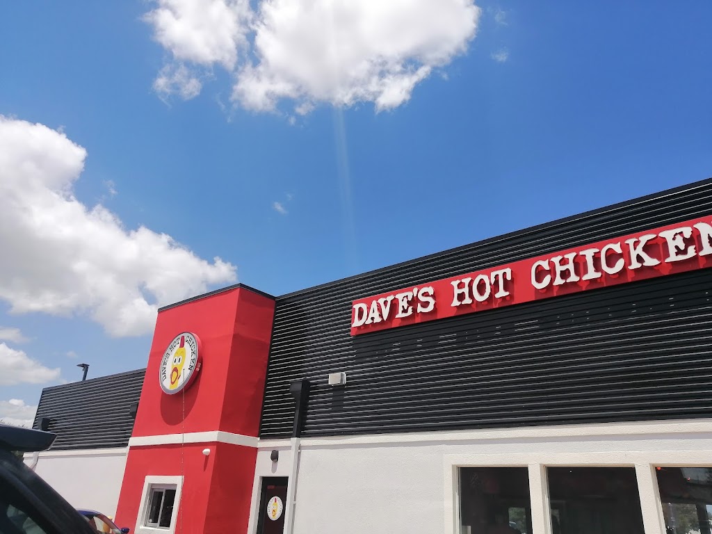 Daves Hot Chicken | restaurant | 4908 S Cooper St, Arlington, TX 76017, USA | 6823385008 OR +1 682-338-5008