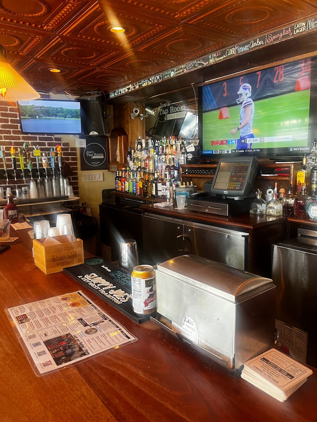 Joes Tap Room | restaurant | 506 Greene St, Key West, FL 33040, USA | 3052945717 OR +1 305-294-5717