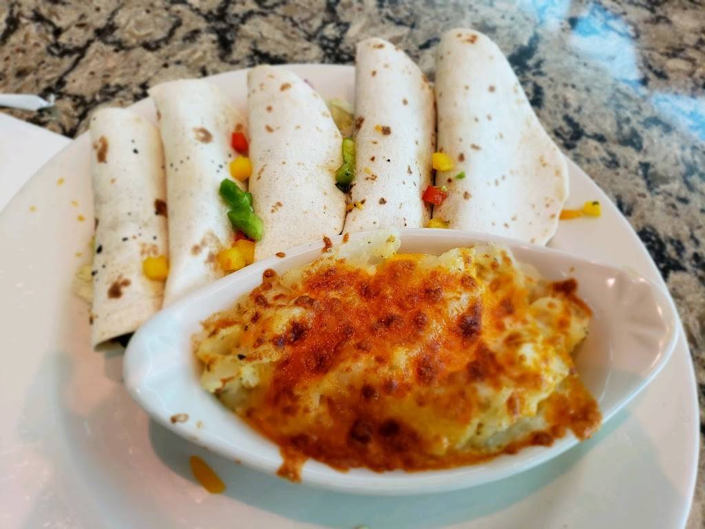 Cool River Cafe | restaurant | Terminal D, 2333 S International Pkwy, Dallas, TX 75261, USA | 9729734268 OR +1 972-973-4268