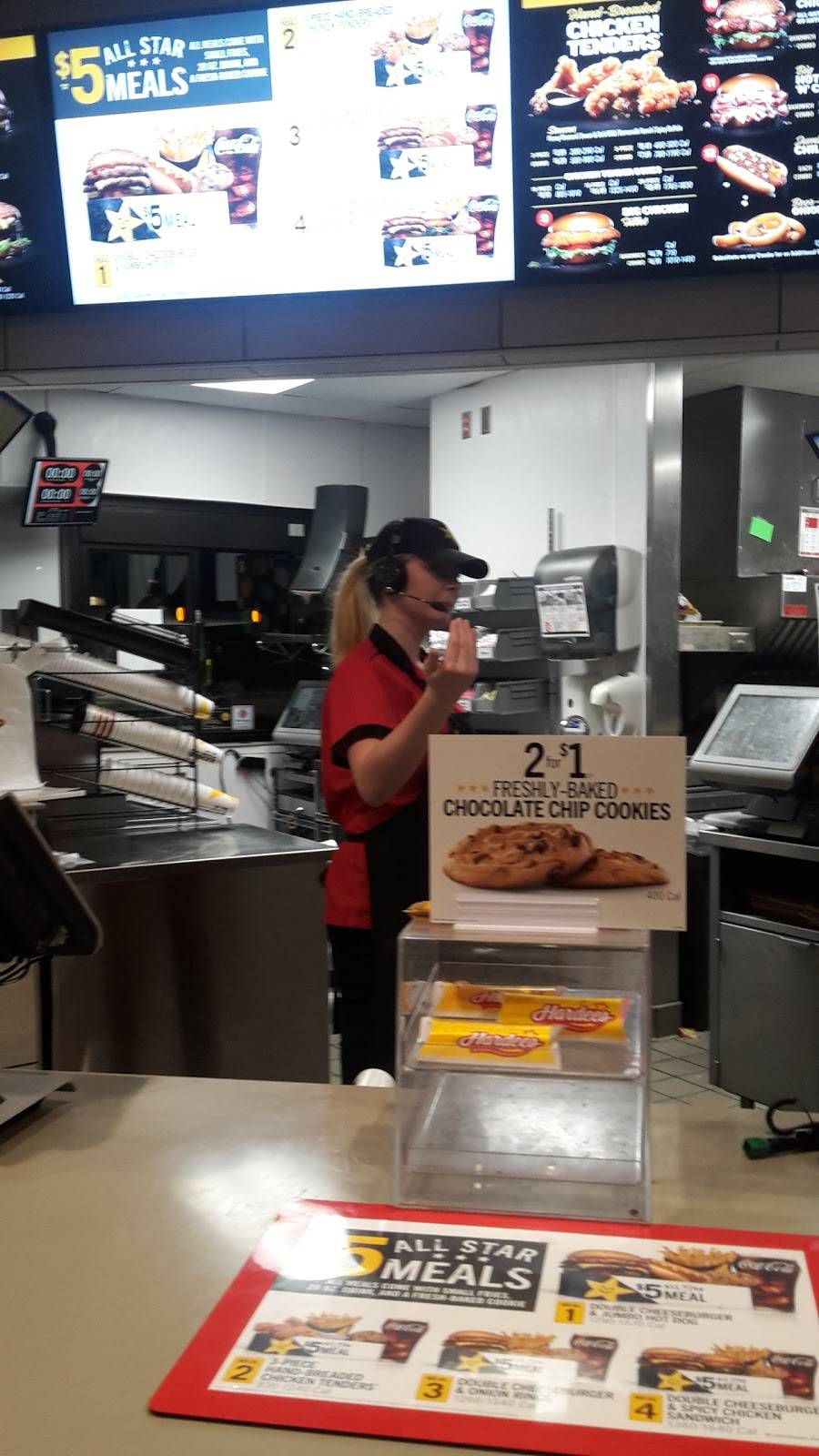 Hardees | restaurant | 19585 Alberta St, Oneida, TN 37841, USA | 4235693199 OR +1 423-569-3199