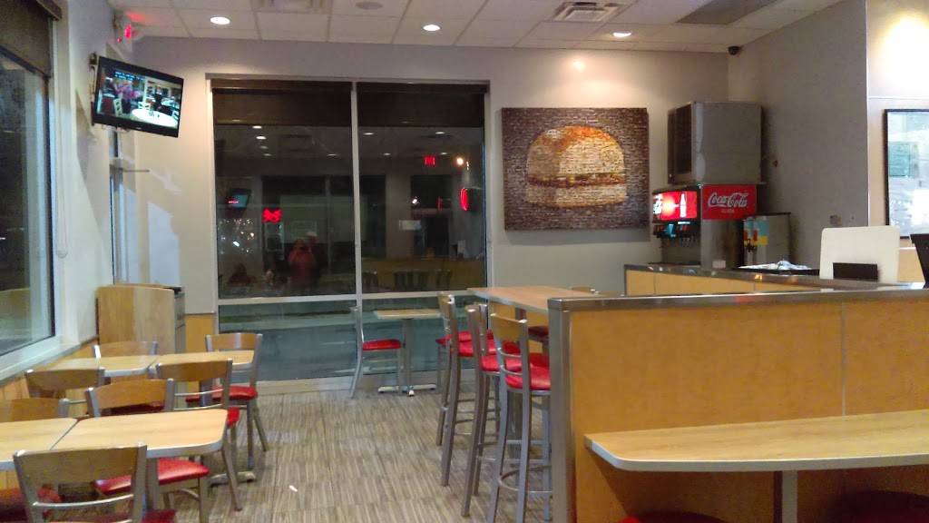 Krystal | meal takeaway | 2405 Woodward Ave, Muscle Shoals, AL 35661, USA | 2569785882 OR +1 256-978-5882