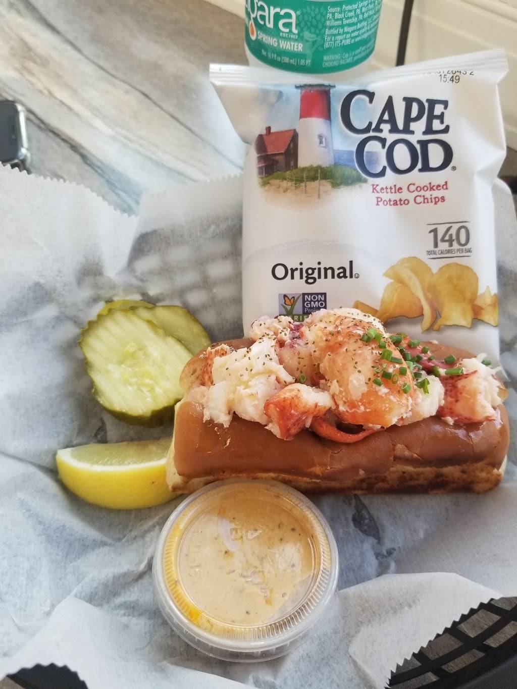 Quincy's Original Lobster Rolls 2059, 4215 Landis Ave, Sea Isle City
