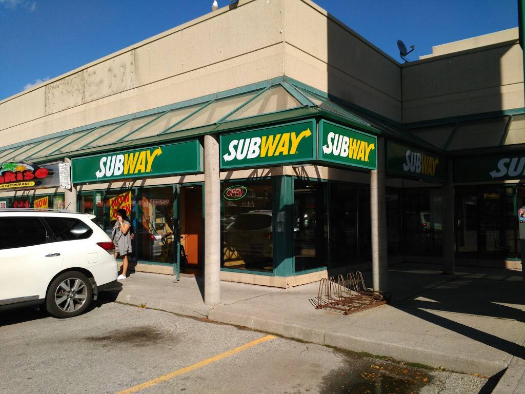 Subway | meal takeaway | Units 31 & 32, 1300 Finch Ave W, North York, ON M3J 3K2, Canada | 4167397386 OR +1 416-739-7386