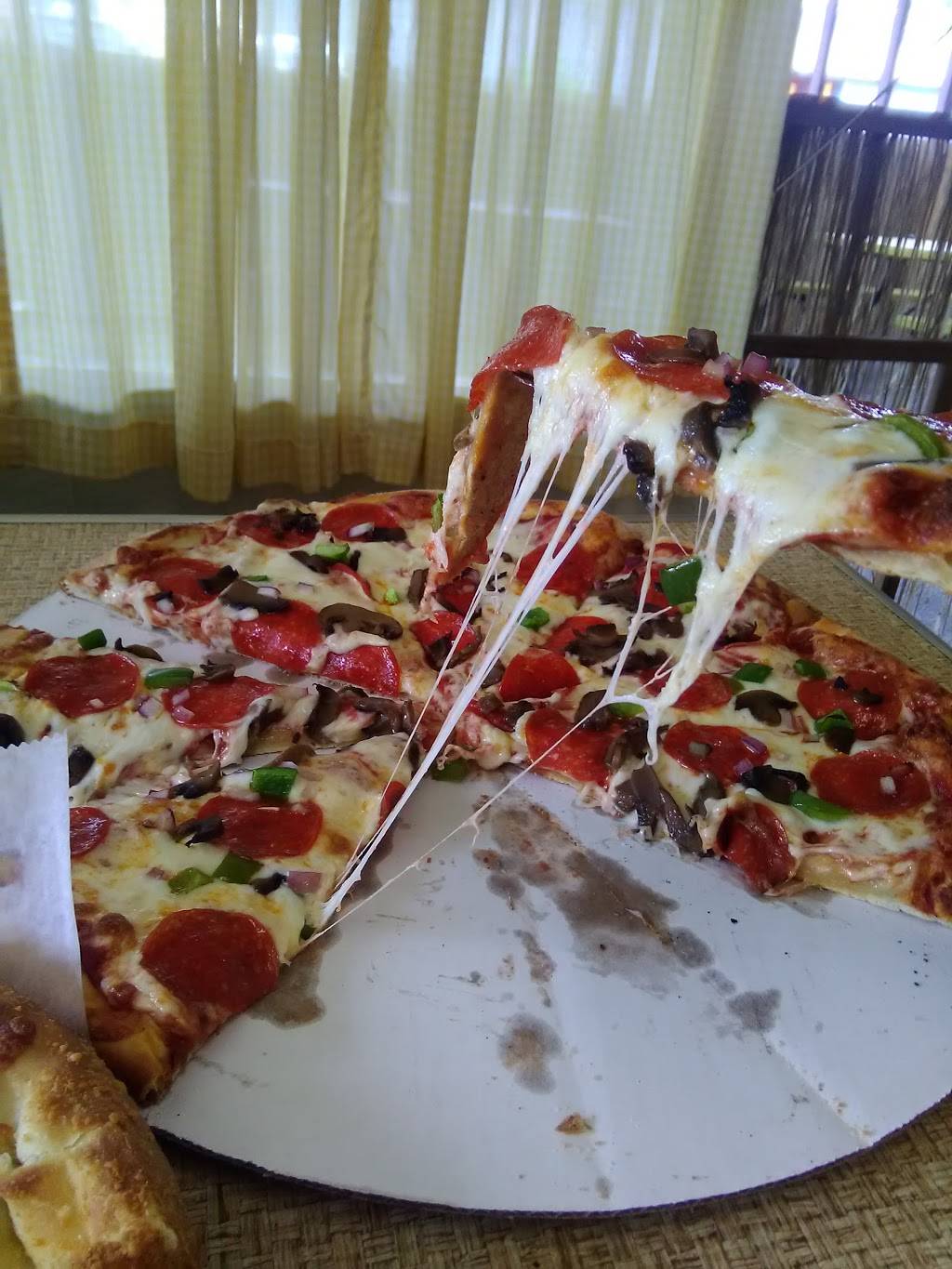 Papa's Pizza - Pizza Restaurant in Montague