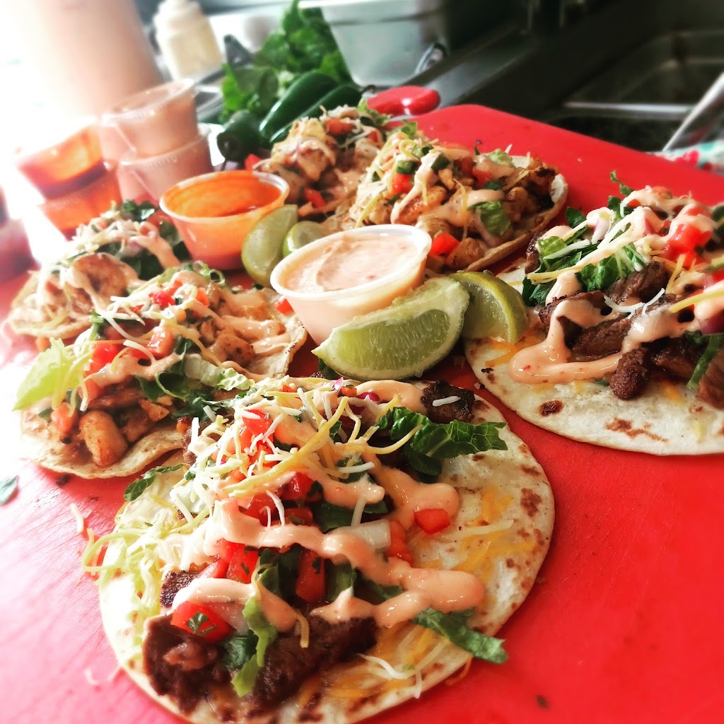 Coastys Food Truck | restaurant | 711 Water St, Biloxi, MS 39530, USA | 2282093289 OR +1 228-209-3289