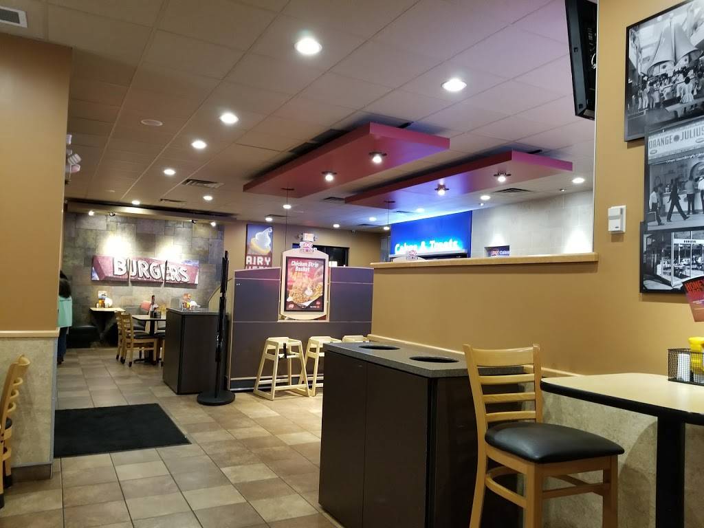 Dairy Queen Grill & Chill | restaurant | 3608 S Lincoln Ave, York, NE 68467, USA | 4027456312 OR +1 402-745-6312