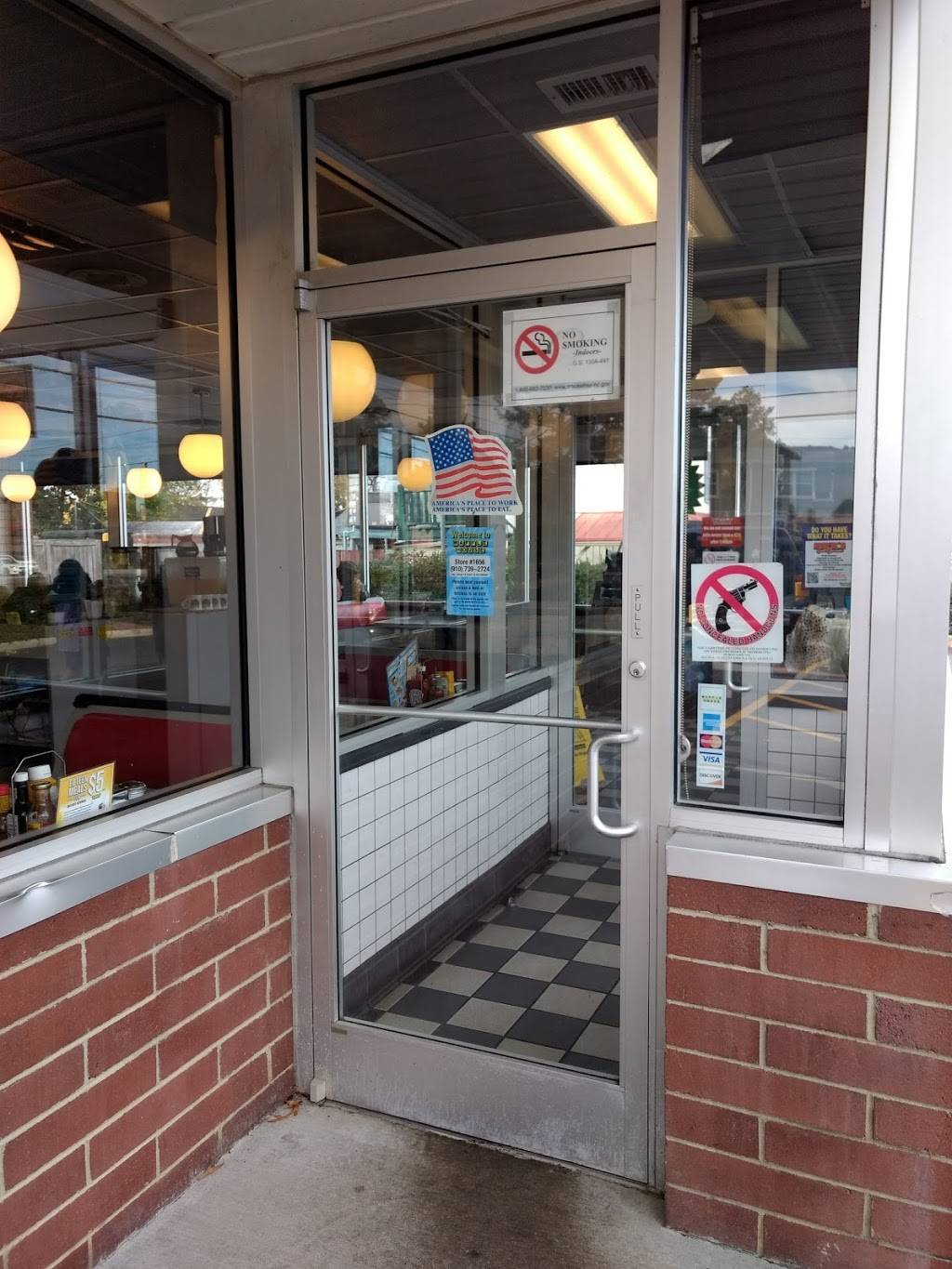 Waffle House - Meal takeaway | 2701 N Roberts Ave, Lumberton, NC 28358, USA