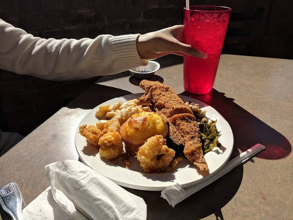 Ms. Audreys Southern Kitchen & Catering | restaurant | 1526 Mills Ave, Gulfport, MS 39501, USA | 2282144287 OR +1 228-214-4287