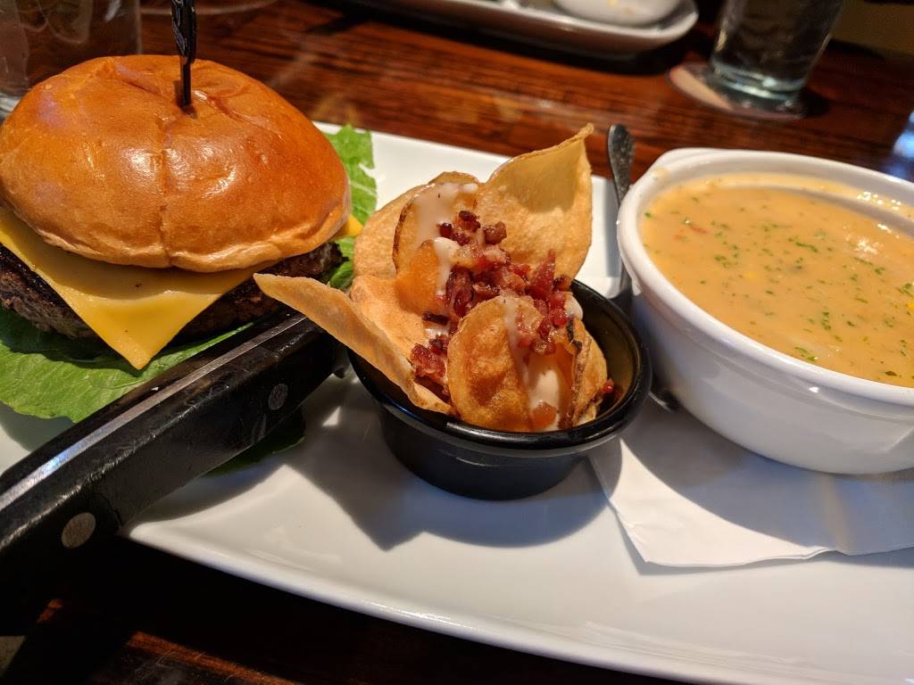LongHorn Steakhouse | meal takeaway | 3727 Denmark Dr, Council Bluffs, IA 51501, USA | 7123668085 OR +1 712-366-8085