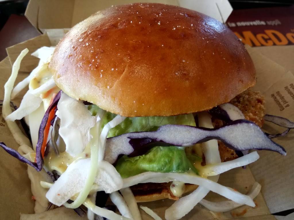McDonalds | cafe | 3481 Rue Clemenceau, Québec, QC G1C 0H8, Canada | 4186611823 OR +1 418-661-1823