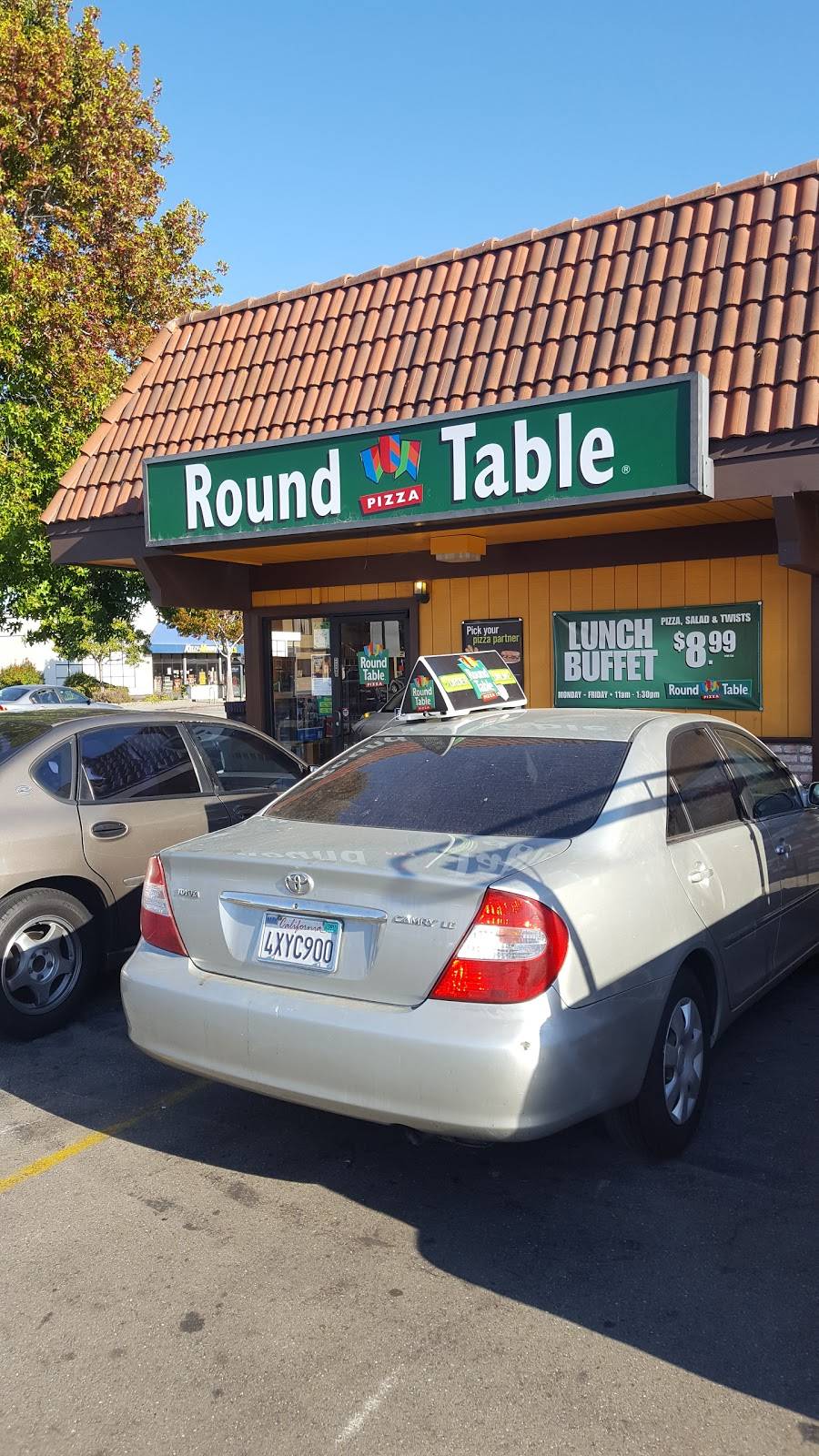 Round Table Pizza Meal Delivery 962 San Pablo Ave