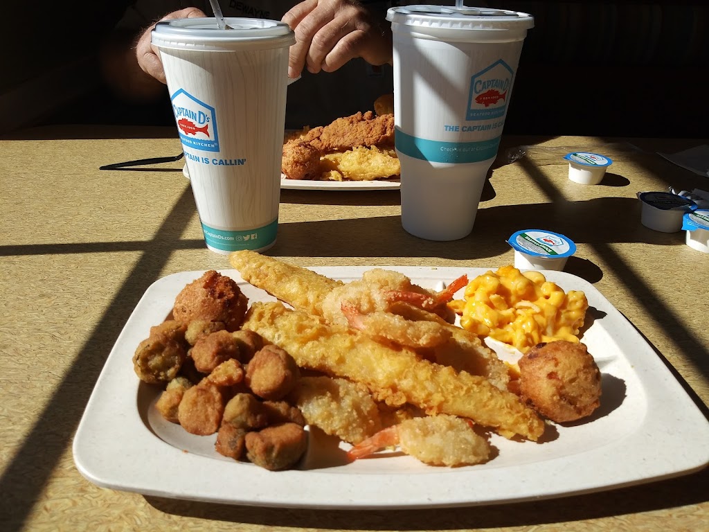 Captain Ds | restaurant | 107 S Pat Thomas Pkwy, Quincy, FL 32351, USA | 8506279028 OR +1 850-627-9028