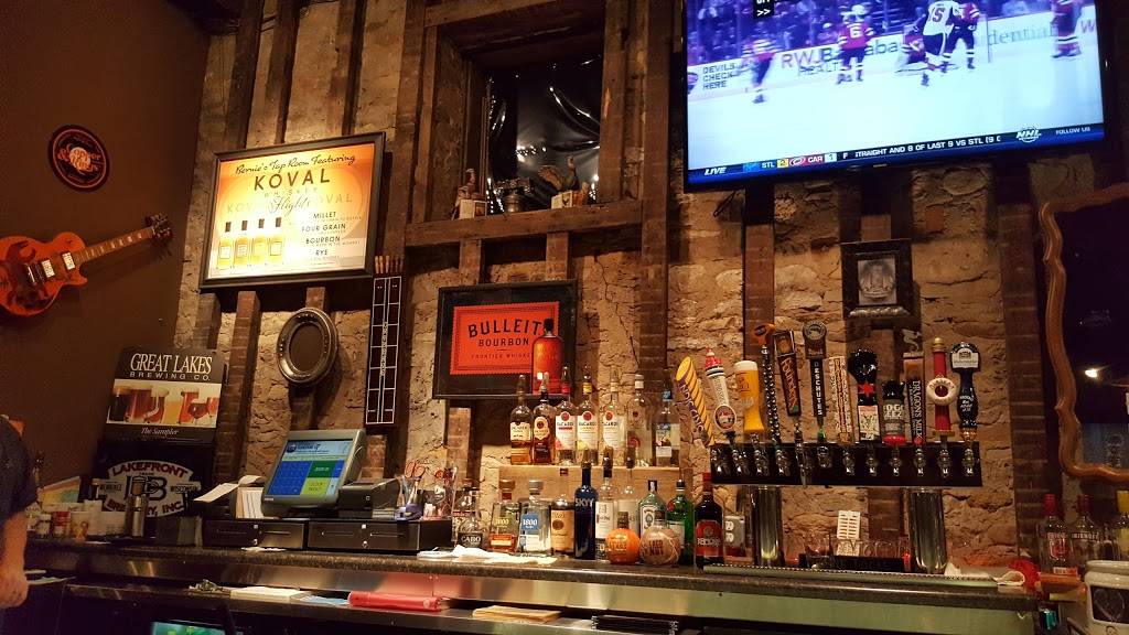 Bernies Tap Room & Restaurant | meal takeaway | 351 W Main St, Waukesha, WI 53186, USA | 2625489800 OR +1 262-548-9800