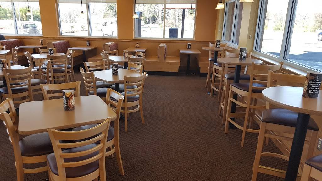 Bojangles Famous Chicken n Biscuits | restaurant | 590 Greensboro Rd, High Point, NC 27260, USA | 3368820323 OR +1 336-882-0323
