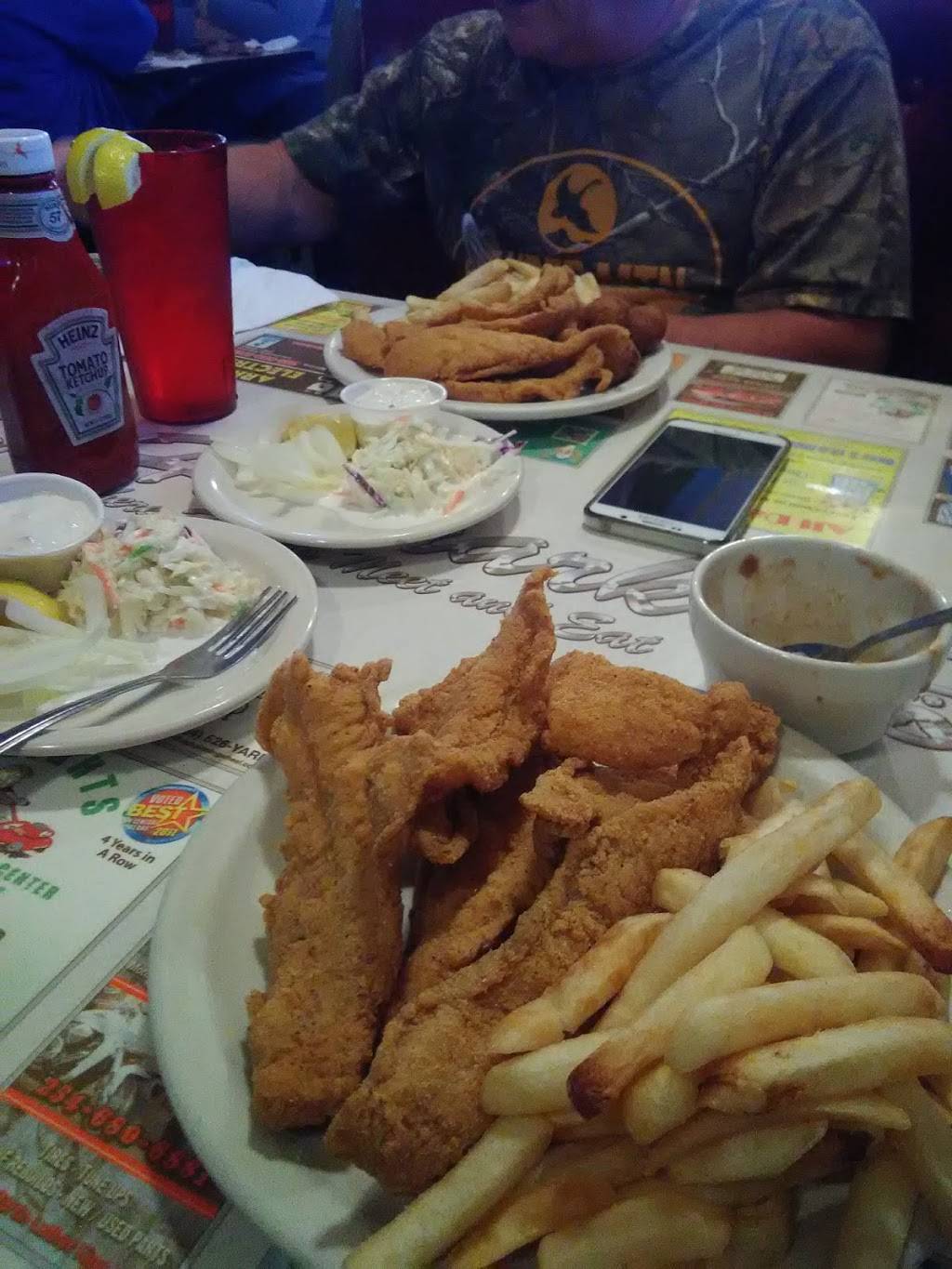 Hallmark Restaurant | restaurant | 4402 E Central Texas Expy, Killeen, TX 76543, USA | 2545266050 OR +1 254-526-6050