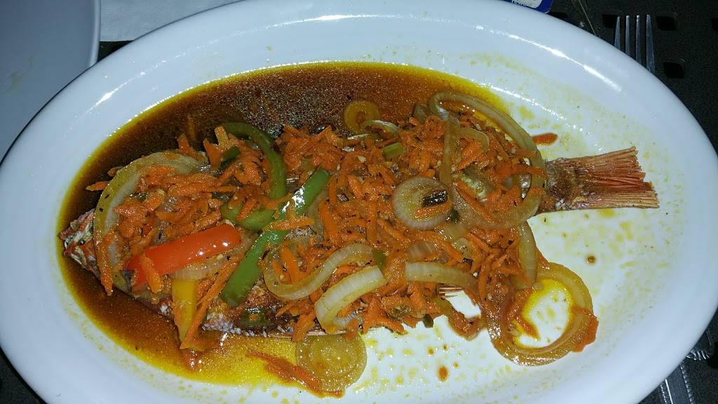 Red Stripes Caribbean Cuisine and Lounge | restaurant | 8 Pin Oak St, Bluffton, SC 29910, USA | 8437578111 OR +1 843-757-8111