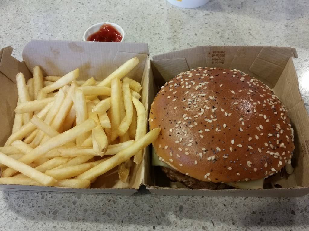 McDonald's 1500 Rue de Montarville, SaintBrunodeMontarville, QC