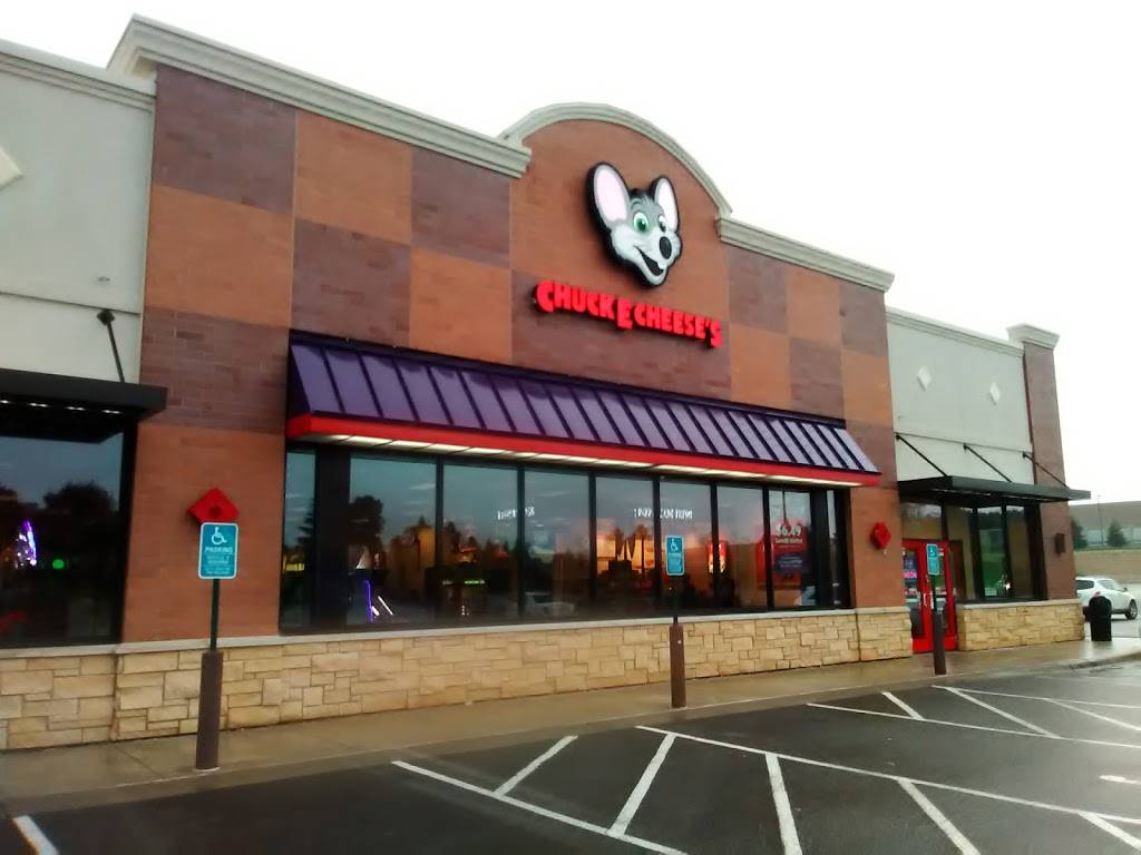 Chuck E. Cheese - Restaurant | 445 Commerce Dr, Woodbury, MN 55125, USA