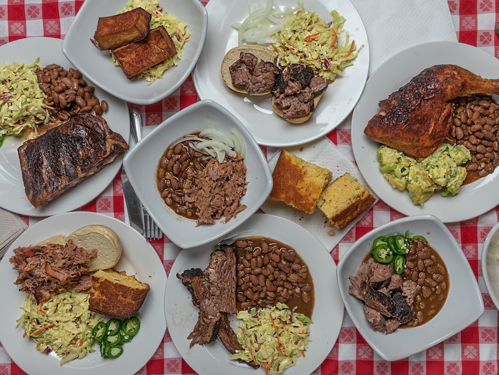 Uncle DTs Smokehouse | restaurant | 3134 Rufina St, Santa Fe, NM 87507, USA | 5053727605 OR +1 505-372-7605